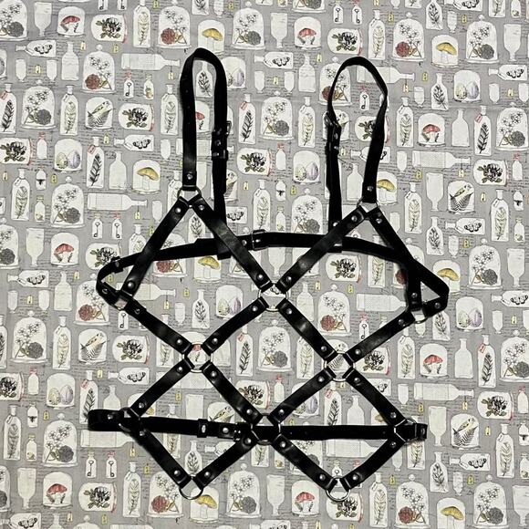 Studded body harness accessory - Picture 1 of 5